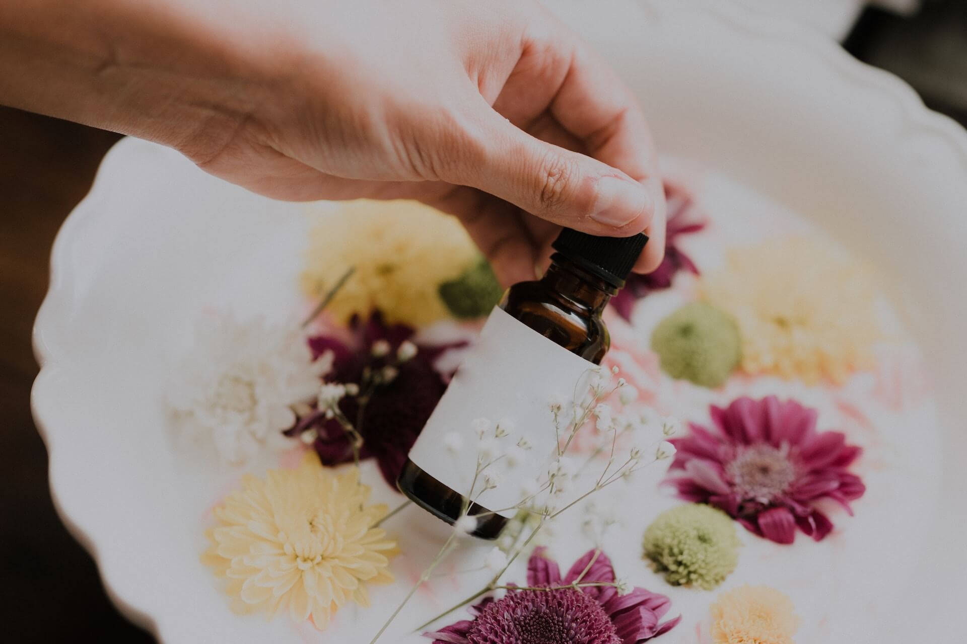The 20 Best Summer Perfumes to Buy for Your Vacation
